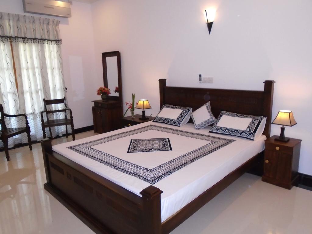 Avon Villa Hikkaduwa Rom bilde